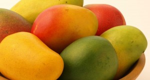 Јадете манго – го чува организмот од рак на дојка, простата, дебело црево, леукемија