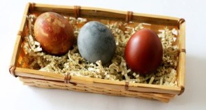 Како  бојадисувале јајца нашите баби – на природен начин, совети и идеи