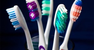 Четката за заби треба да се менува секој месец – Еве зошто